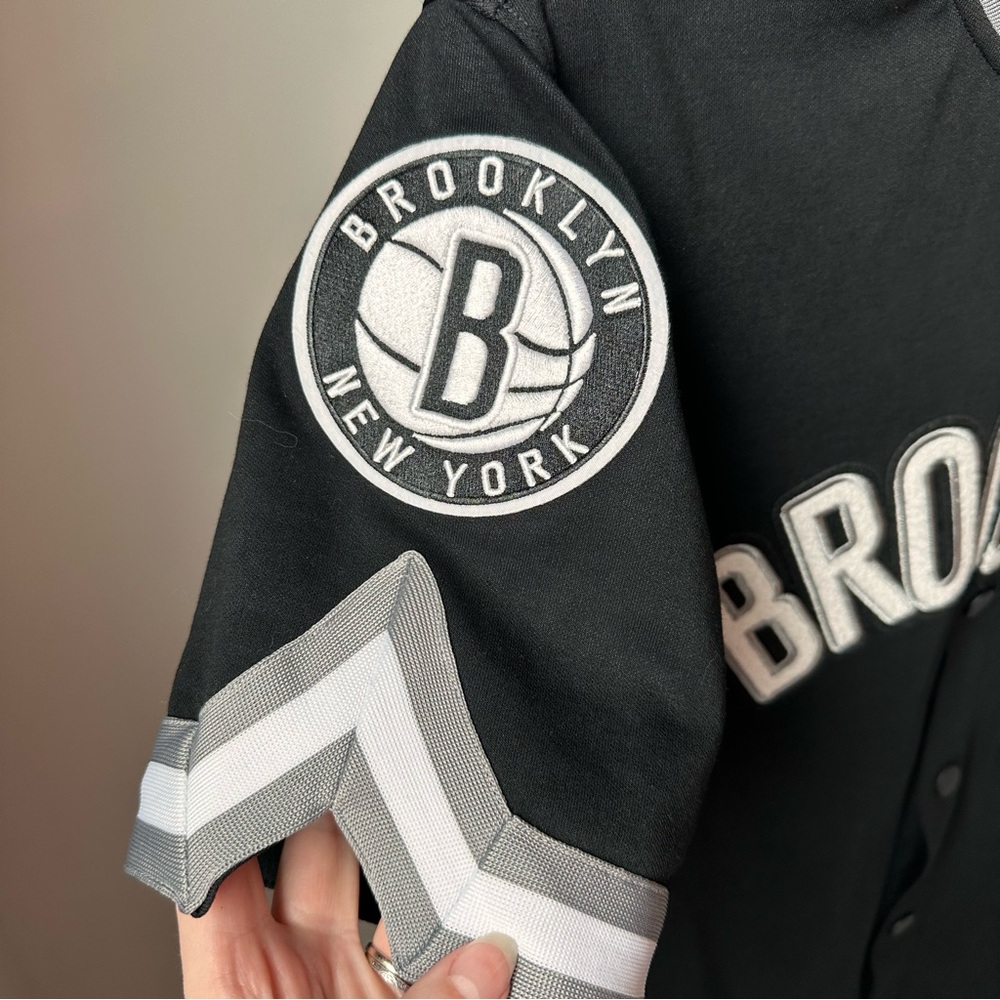 Pro Standard Brooklyn Nets Snap Front Jersey Smal… - image 4